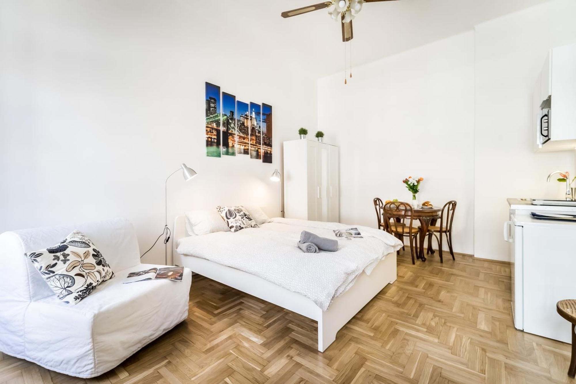 Corbie Downtown Apartment 布达佩斯 外观 照片